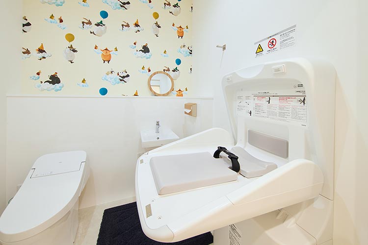おむつ交換台-お手洗い